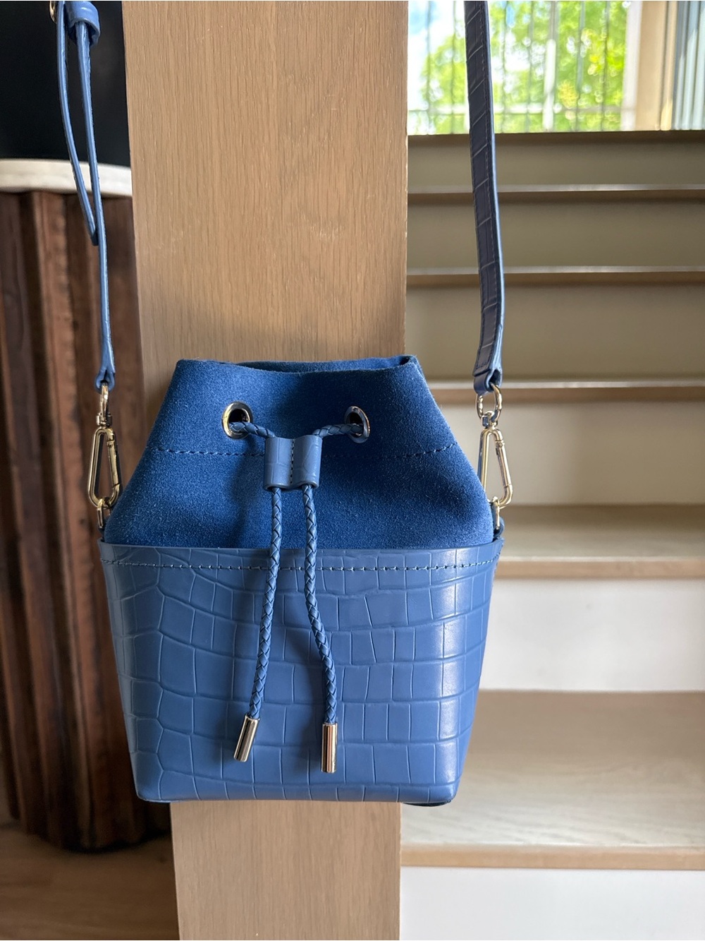 Draper James blue crossbody- like new!